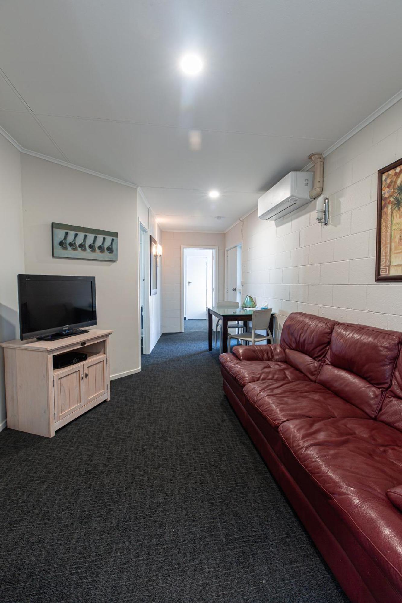 Lake Breeze Motel Taupo Exterior photo
